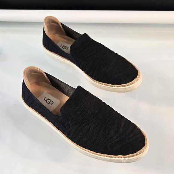 UGG Sammy Wavy Knit Slip On Loafer Sneaker Flats Women US Size 8 Black 1125017 - Picture 2 of 11
